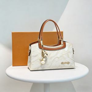 Sac à main de luxe de créateur, sac bandoulière rétro en cuir luxueux, sac à épaule pour femme - Product Image 1