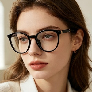 Montures de lunettes optiques pour femmes, montures carrées à bordure complète, lunettes de lecture légères pour un usage quotidien - Product Image 1