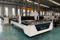 Machine de découpe laser à fibre CNC économique de 2000 W pour les petites entreprises, traitement de tôles métalliques et d'aluminium avec une haute précision et une grande vitesse