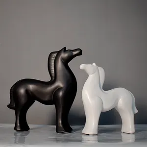 Patung Keramik kuda hitam putih, patung seni patung ruang tamu ornamen atas meja modern untuk dekorasi rumah