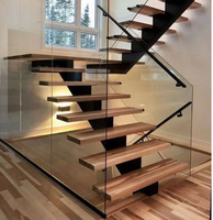 Escalier droit moderne Prima Prima en acier au carbone à monopoutre avec marches en bois pour villas, maisons et escaliers droits commerciaux