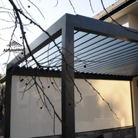 Kits de pergola motorisés modernes en aluminium, design bioclimatique de luxe avec lames orientables, écran LED en option inclus - Turquie