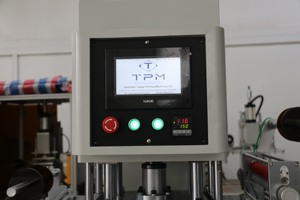 Machine de marquage à chaud à <span class=keywords><strong>grand</strong></span> <span class=keywords><strong>format</strong></span> TPM 20 tonnes pour caisses, avec cadre hydraulique pour dorure à chaud - Product Image 6