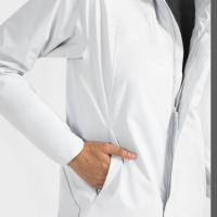 Vestes personnalisées imperméables résistant au vent et à la pluie veste softshell d'extérieur à capuche pour femmes