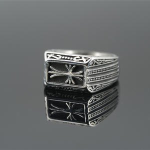 All'ingrosso Vintage da uomo argento minimalista in acciaio inox Charm croce <span class=keywords><strong>anello</strong></span> Chunky <span class=keywords><strong>con</strong></span> pietra - Product Image 4