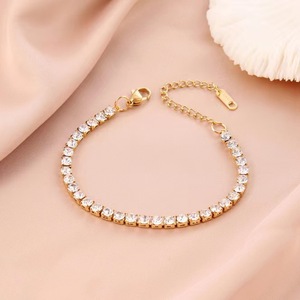 Pulsera de Moda para Mujer, de Acero Inoxidable, con Dijes Dorados y Diamantes, Venta al Por Mayor - Product Image 1