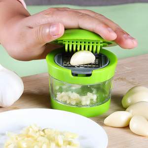 Presse-ail manuel multifonctionnel en plastique pour légumes, hachoir et broyeur - Product Image 2