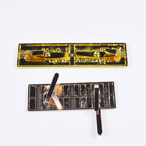 Etiquetas de Metal de precio barato de alta calidad etiquetas de Metal de ropa grabadas personalizadas etiquetas de logotipo de marca para bolsas de ropa etiqueta - Product Image 4