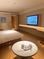 Fournisseur professionnel de mobilier de luxe pour hôtels et appartements – Ensemble de chambre sur mesure en MDF moderne, écologique et durable pour villa et cour.