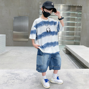 Set Estivo per Ragazzi: Camicia a Righe Rosse e Bianche + Pantaloncini in Denim, 2 Pezzi, Completo Casual alla Moda - Product Image 5