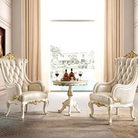 Ensemble de fauteuils d'appoint de luxe de style baroque européen pour intérieur, en bois sculpté et revêtement en cuir, fauteuil de salon et de détente pour villa