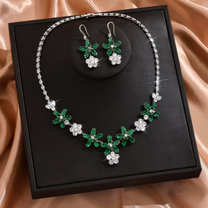 Parure de bijoux vintage plaqué or de luxe, style européen et américain, avec pendentif perle, boucles d'oreilles et collier ras du cou, pour anniversaire - Product Image 4