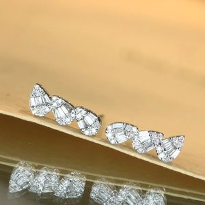 Pendientes de Oro Xinfly Luxulry Au750 con Diamante Natural de 0.3CT, Estilo Línea de Tres Gotas de Agua, Completamente Adornados con Diamantes - Product Image 4
