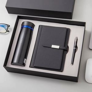 Agenda de Lujo 2025 de Cuero PU Tamaño A5 con Encuadernación Térmica, Personalizable, con Bolígrafo y Porta Llaves de Coche, Set de Regalo - Product Image 2
