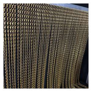 Double crochet spirale aluminium maille décorative <span class=keywords><strong>rideau</strong></span> métal <span class=keywords><strong>rideau</strong></span> mur <span class=keywords><strong>grille</strong></span> décorative pour cloison d'hôtel - Product Image 1