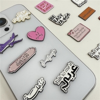 Badges et épingles de revers en métal gravés sur mesure, style traditionnel, pour téléphones portables