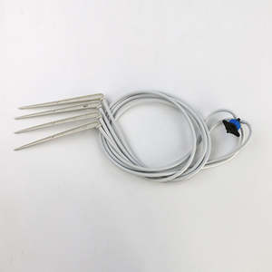 Kit d'irrigation goutte à goutte automatique 4 voies 2L 4L 8L avec émetteur en plastique 60cm blanc et flèche noire intégrée - Product Image 1