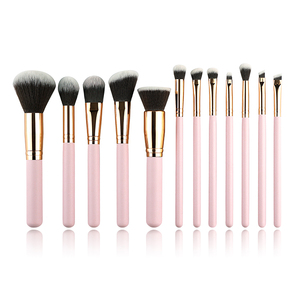 Pinceaux de <span class=keywords><strong>maquillage</strong></span> roses en cheveux synthétiques doux de haute qualité à bas <span class=keywords><strong>prix</strong></span> - Product Image 4