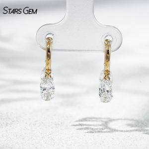 ต่างหูดีไซน์ดรีมแคชเชอร์ทองคำขาว 18K ระดับไฮเอนด์จาก Starsgem ประดับเพชรทรงลูกแพร์เพาะเลี้ยงในห้องปฏิบัติการ ชุบโรเดียม ดีไซน์ประณีต - Product Image 4