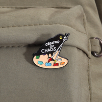 Agent of Mayhem Émail Pin Drôle Méfait Corbeau Broche Sac À Dos Revers Badge Bijoux Cadeau pour Amoureux Des Oiseaux Amis