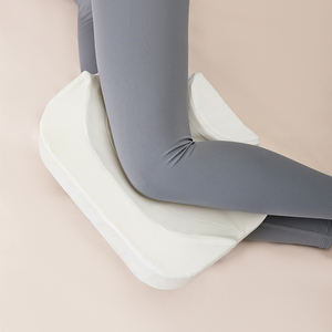 Almofada de Joelho em Forma de Wedge de Grau Médico para Alívio de Pressão ao Dormir de Lado Cuidado de Idosos Acamados - Product Image 1