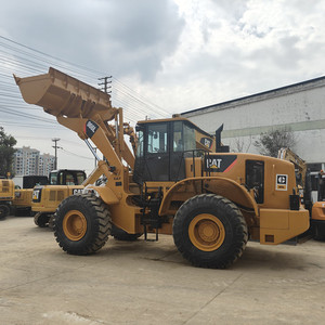 Chargeuse sur pneus d'occasion Cat 966L, faible nombre d'heures, d'origine japonaise, modèle classique robuste, efficace pour les carrières et la construction. - Product Image 3