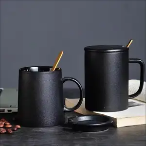 Phong cách Châu Âu mờ gốm cốc cốc với nắp muỗng cốc nước công suất lớn văn phòng cốc cà phê teacup sáng tạo Retro