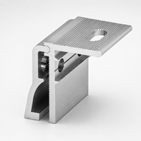 Pince de fixation industrielle pour toiture métallique à joint debout, en alliage d'aluminium anodisé, réglable avec coussinet en caoutchouc EPDM pour abri de voiture