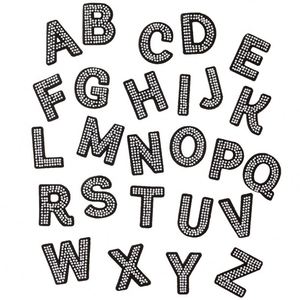 แผ่นปะติดผ้าคุณภาพสูงรักษ์โลก ขนาด 4.6x4 ซม. สำหรับตกแต่งหมวก DIY ลายเพชรขาว ตัวอักษรสีดำ - Product Image 1