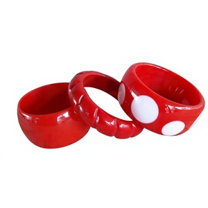 Meilleurs bracelets en résine faits à la main avec des points pour femmes, bracelets élégants avec un motif d'amour unique, bijoux tendance, cadeaux uniques pour femmes - Product Image 2