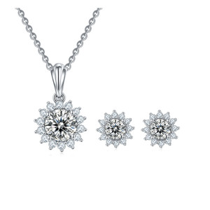 Collar con Colgante de Moissanita, Diseño de Girasol, R.GEM. Plata de Ley 925 con Baño de Rodio Clásico, 1ct, Certificado Gratuito - Product Image 3