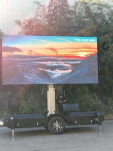 <span class=keywords><strong>จอ</strong></span> LED แบบเคลื่อนที่ JCT EF12 P3.91 สีเต็มรูปแบบ ความสว่างสูง สำหรับใช้งานกลางแจ้ง/ในอาคาร ป้ายโฆษณา พร้อมระบบยกไฮดรอลิก - Product Image 1