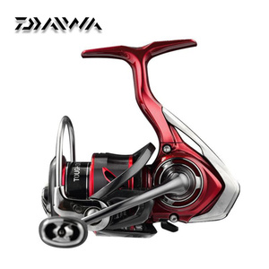 รอกตกปลา <span class=keywords><strong>DAIWA</strong></span> รุ่นใหม่ ปี 2021 <span class=keywords><strong>FUEGO</strong></span> CS LT รอกสปินนิ่ง วัสดุคาร์บอนน้ำหนักเบา สำหรับตกปลาทะเลและน้ำจืด  รอกตกปลาแบบตีไกล - Product Image 3