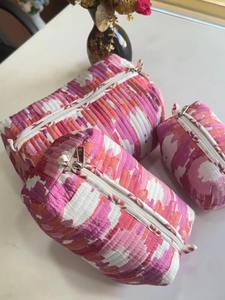 Ensemble de 3 pièces : Trousse de toilette, sac de voyage, pochette à maquillage, trousse de toilette matelassée, trousse de rasage, trousse de toilette de vanité en coton indien à imprimé floral - Product Image 2