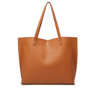 กระเป๋าถือหนัง PU ลายทางสไตล์แฟชั่นประจำชาติ พร้อมพู่ห้อย สำหรับผู้หญิง กระเป๋าสะพายไหล่สุดหรู - Product Image 4