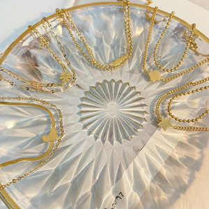 Catena di perline a catena di serpente a doppio strato <span class=keywords><strong>personalizzata</strong></span> gioielli delicati bracciale con <span class=keywords><strong>mappa</strong></span> di stelle di fiori di trifoglio di piume placcato oro in acciaio inossidabile - Product Image 6