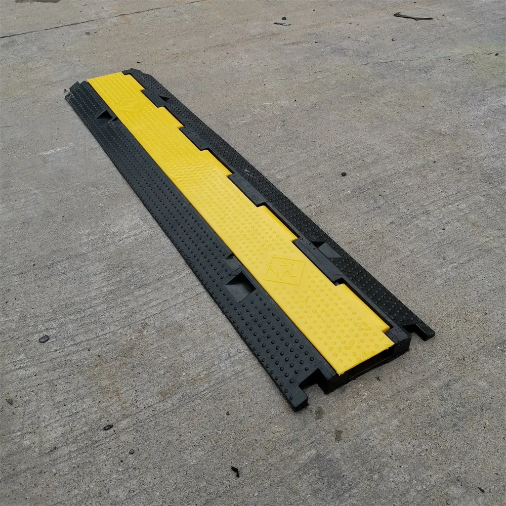 fabrik großhandel 1 2 3 4 5 kanäle sicheres gummi straßenrohr elektro-kabel federung geschwindigkeit rampe stoßbrücke schutz