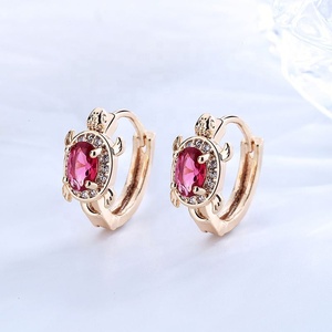 ต่างหูห่วงทรงรีชุบทอง 18K ประดับคริสตัลหลากสีสำหรับเด็ก ดีไซน์ทันสมัย - Product Image 3