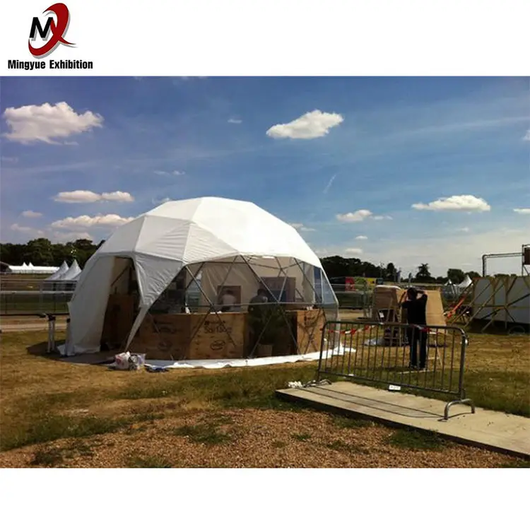 Maison dôme géodésique personnalisée pour jardin Ecology Resort Glamping Tente isolée fabriquée en usine pour les salons professionnels