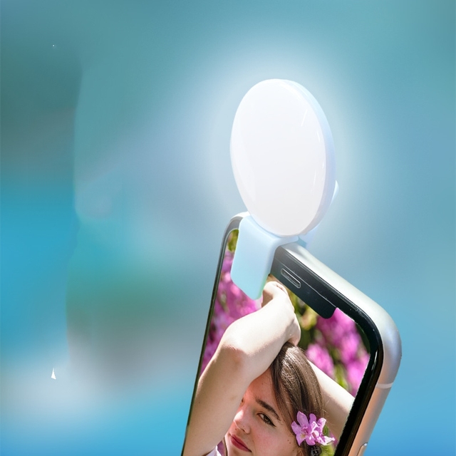 2024 Selfie Mini Q Rechargeable Portable LED Ring Fill Light Clip-On 200mAh Battery 5 Hours Use Universal Charging