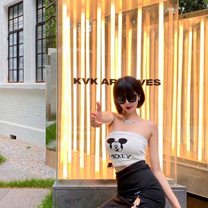 กล่องไฟอะคริลิคทรงสามเหลี่ยมตั้งพื้นสำหรับตกแต่งบาร์ป้ายโฆษณาของตกแต่งร้าน - Product Image 3