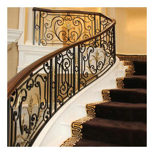 درابزين مزخرف يدويًا من الحديد المطاوع بتصميم عصري ولهجات بيضاء مع درابزين نهائي مضاد للصدأ - Product Image 3