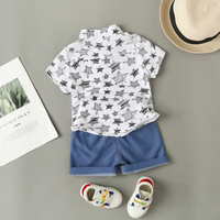 Ensemble décontracté deux pièces chemise et short pour garçons, vêtements de plage de créateur pour tout-petits, tenues d'été pour enfants, combinaison bébé à motif dessin animé