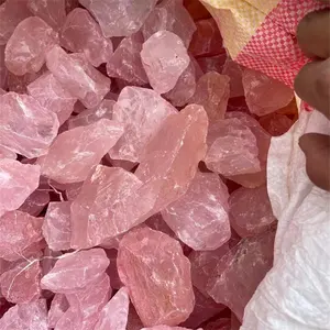 Novas chegadas cristais crus atacado pedra semipreciosa natur rosa quartzo pedras ásperas rocha para Decoração
