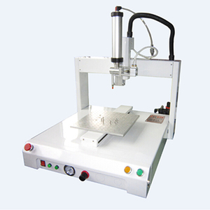 Machine de distribution de dissipateurs thermiques pour la production à grande échelle - Product Image 2