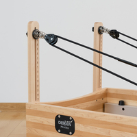 Ahorn/Rot-Eiche Holz Pilates Reformer Maschine Tragbar Verstellbar Multifunktional Studio-Nutzung Umweltfreundlich Langlebig Körper-Balance Yoga