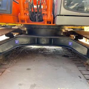 Pelle hydraulique sur chenilles Hitachi EX120 d'occasion en bon état pour la construction, l'agriculture et le creusement de noyaux de moteurs - Product Image 6