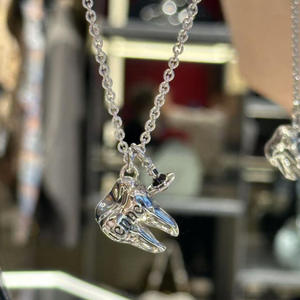 Collar con colgante de circonita de acero inoxidable de dientes pequeños, versión alta, Empress Dowager Vivienne, cadena Figaro de moda, de alta gama para hombre - Product Image 6