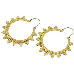 Venta al por mayor de mujeres 30mm color dorado bohemio gran círculo pendientes de aro liso grande aro para bodas fiestas regalos compromiso - Product Image 2