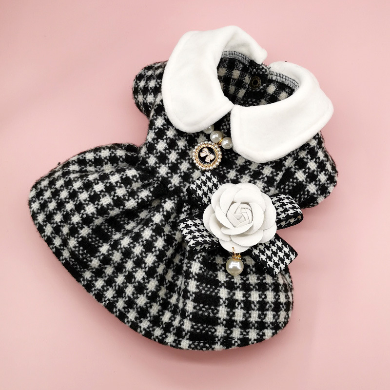 Black(boutonniere + necklace)